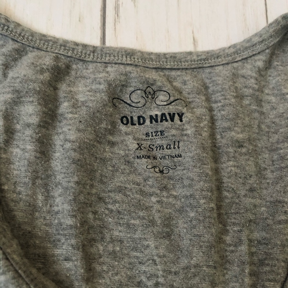 Lot of 3 old navy tees, tops and shirts size xs - Picture 3 of 7